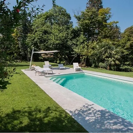 Sleeps 16 Pool Wifi * バヴェーノ